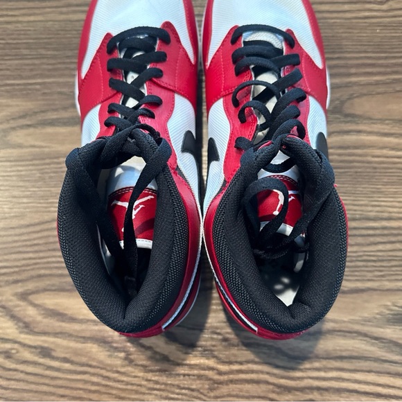 Size 12.5 Air Jordan 1 Chicago Red Football Lunarlon Cleats - AR5604-106 - 2018